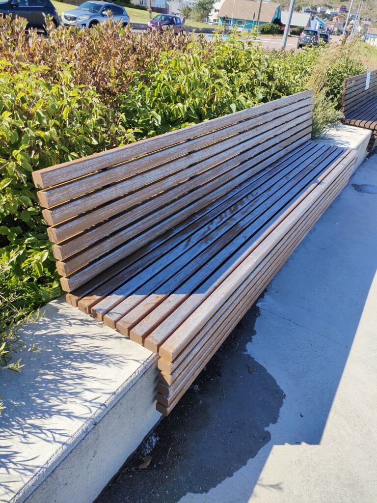 guyon mobilier urbain durable saint pierre et miquelon lasure